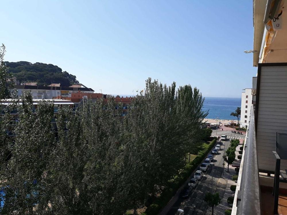 Alva Park Fenals - Familiy Apartment